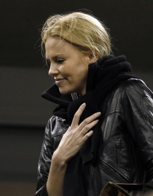 Charlize Theron pic #285959