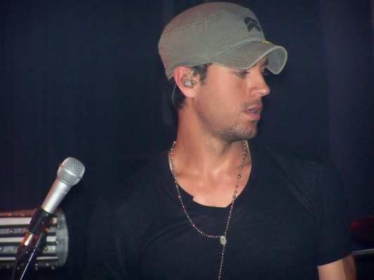 photo 14 in Enrique Iglesias gallery [id487930] 2012-05-14 00:00:00
