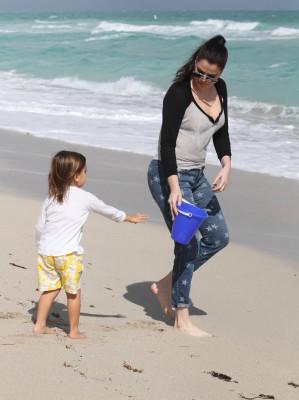 photo 17 in Khloe Kardashian gallery [id559960] 2012-12-10 00:00:00