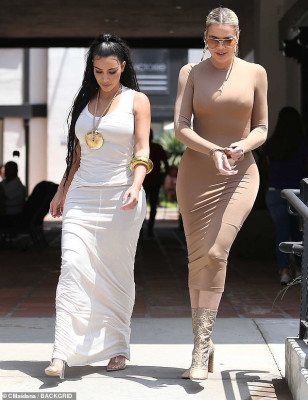 photo 16 in Khloe Kardashian gallery [id1129970] 2019-05-06 00:00:00