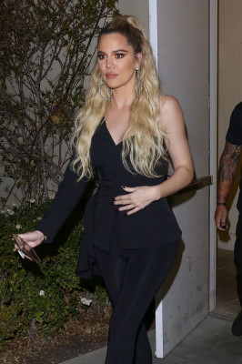 photo 3 in Khloe Kardashian gallery [id1088027] 2018-12-04 00:00:00