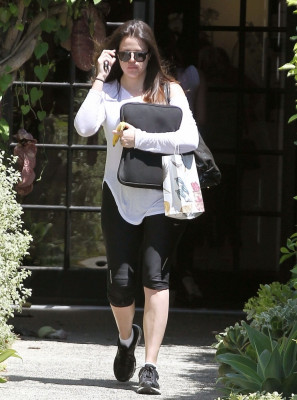 photo 29 in Kardashian gallery [id518532] 2012-08-03 00:00:00
