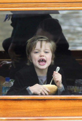 photo 14 in Jolie-Pitt gallery [id460785] 2012-03-16 00:00:00