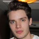 Dominic Sherwood icon 128x128