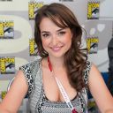 Milana Vayntrub icon 128x128