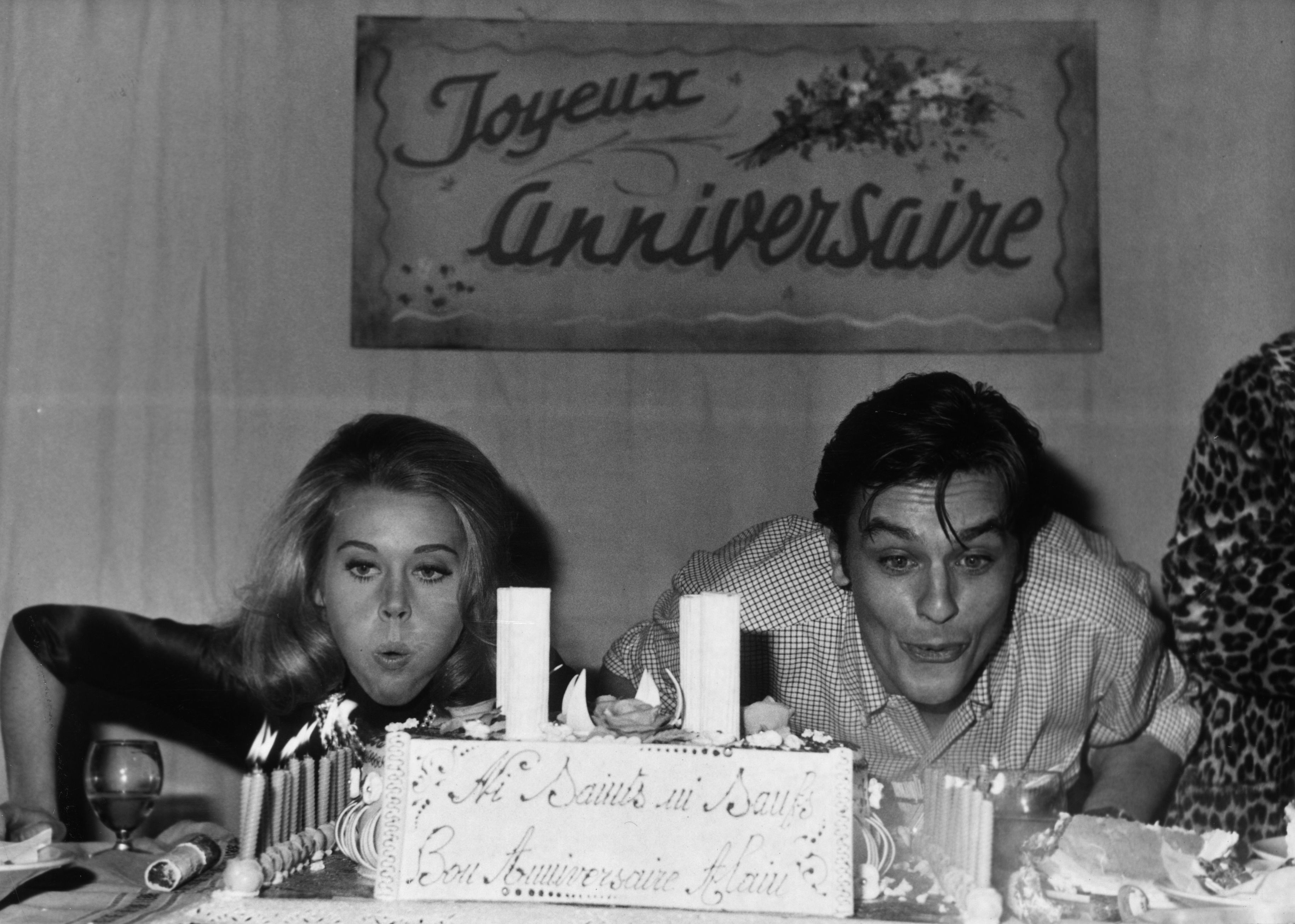 Alain Delon Photo 694 Of 959 Pics Wallpaper Photo Theplace2 Alain Delon Photo 694 Of 959 Pics Wallpaper Photo Theplace2