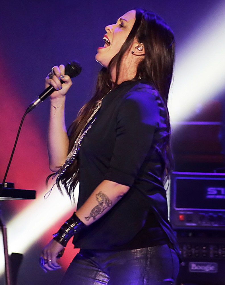 Alanis Morissette photo #559308.