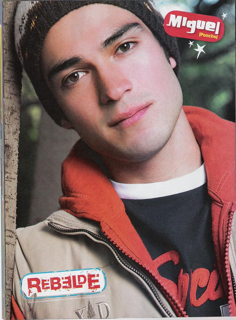 Alfonso Herrera Photo 77 Of 81 Pics Wallpaper Photo 528444 Theplace2