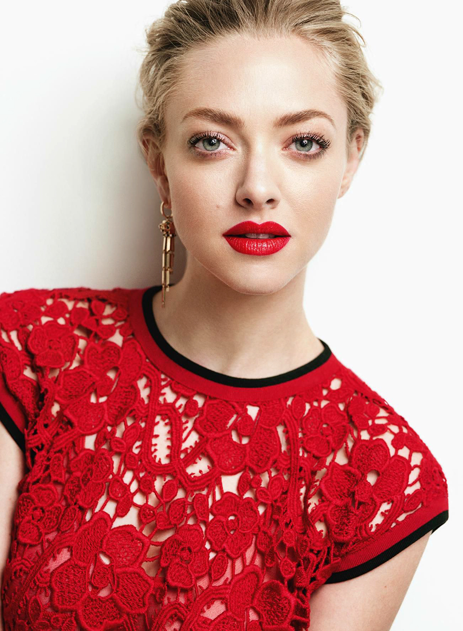 Amanda seyfried photoshoot 2015