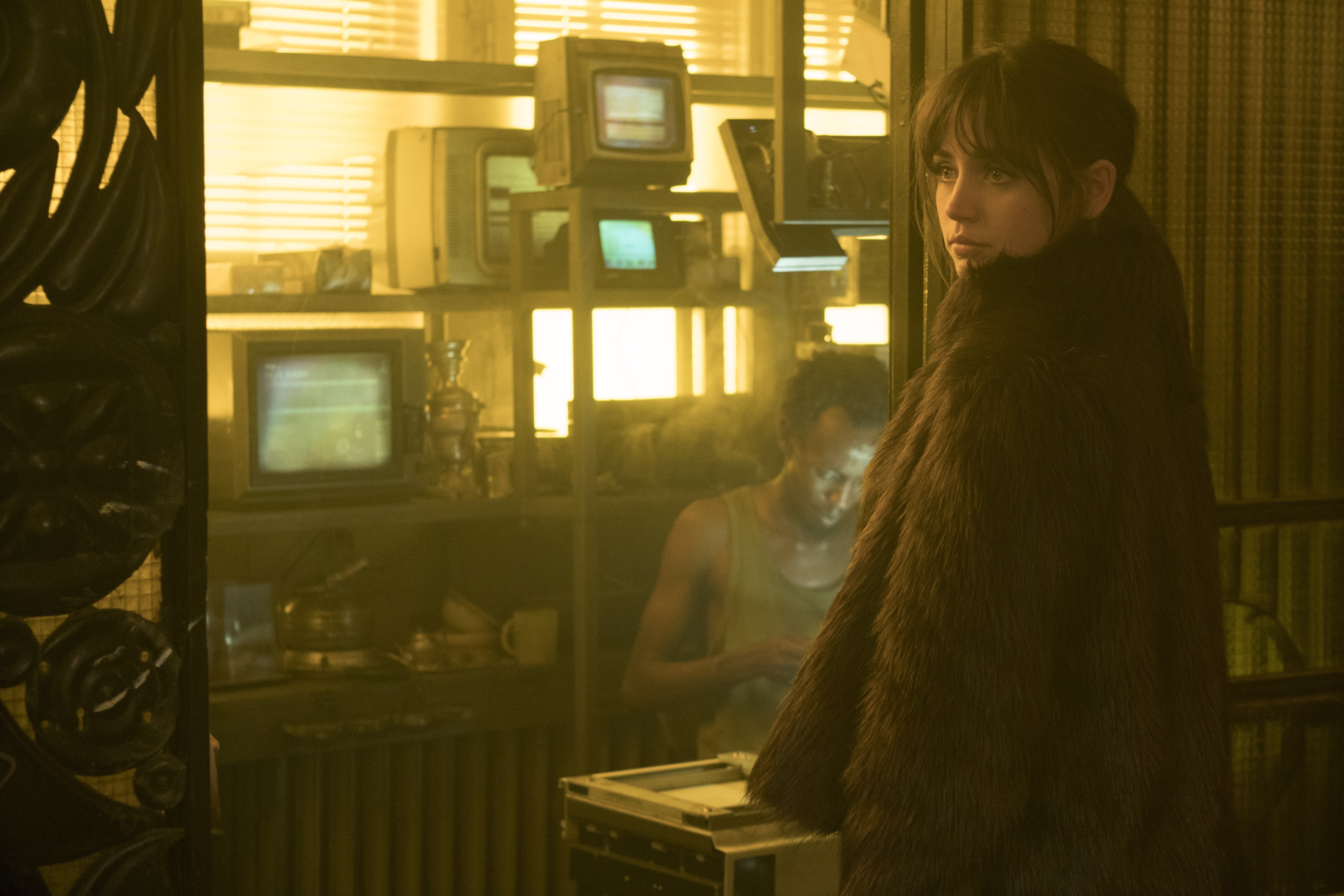 Бегущий по лезвию 2049 фото из фильма