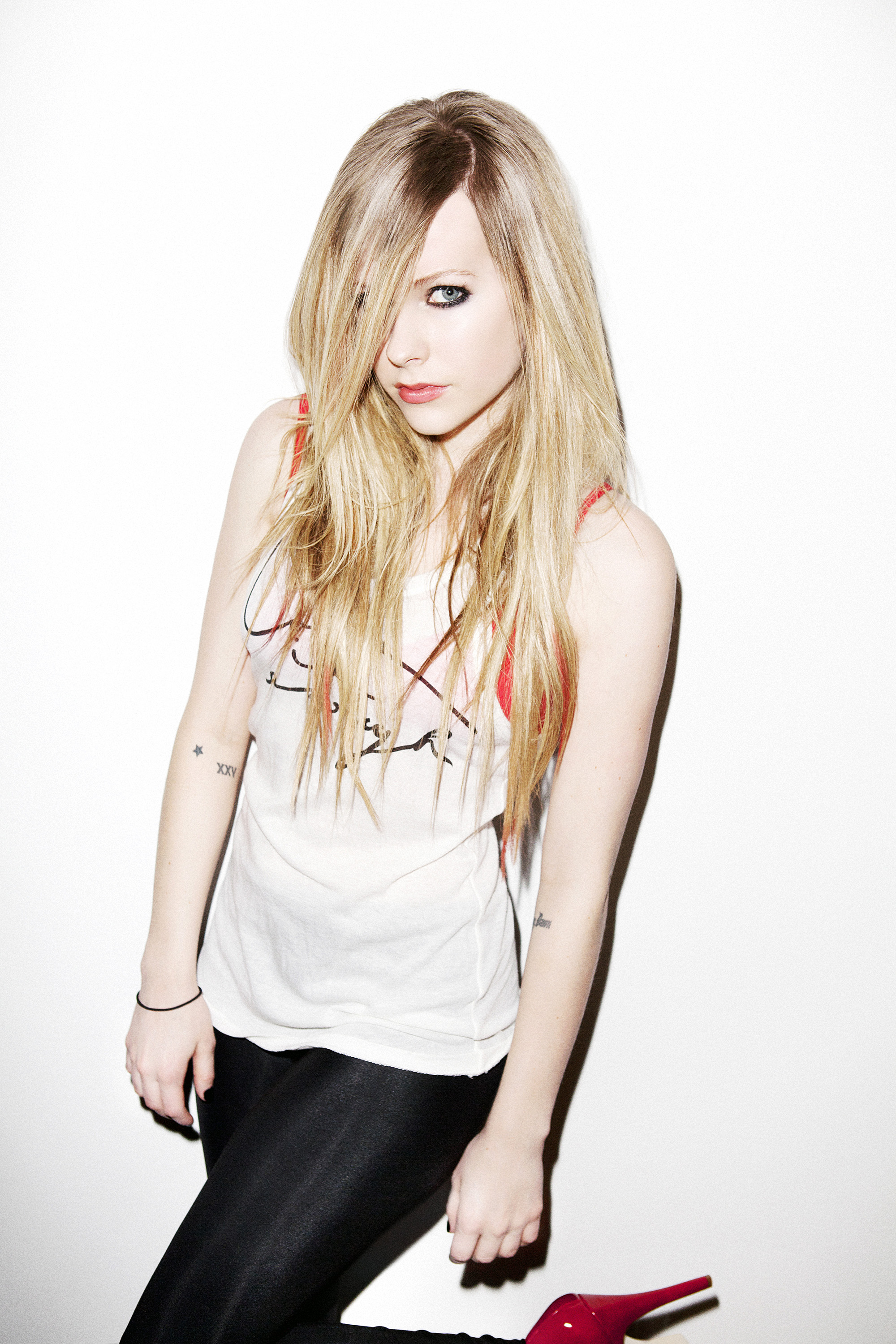 Avril Lavigne photo 822 of 1435 pics, wallpaper - photo #447420 - ThePlace2