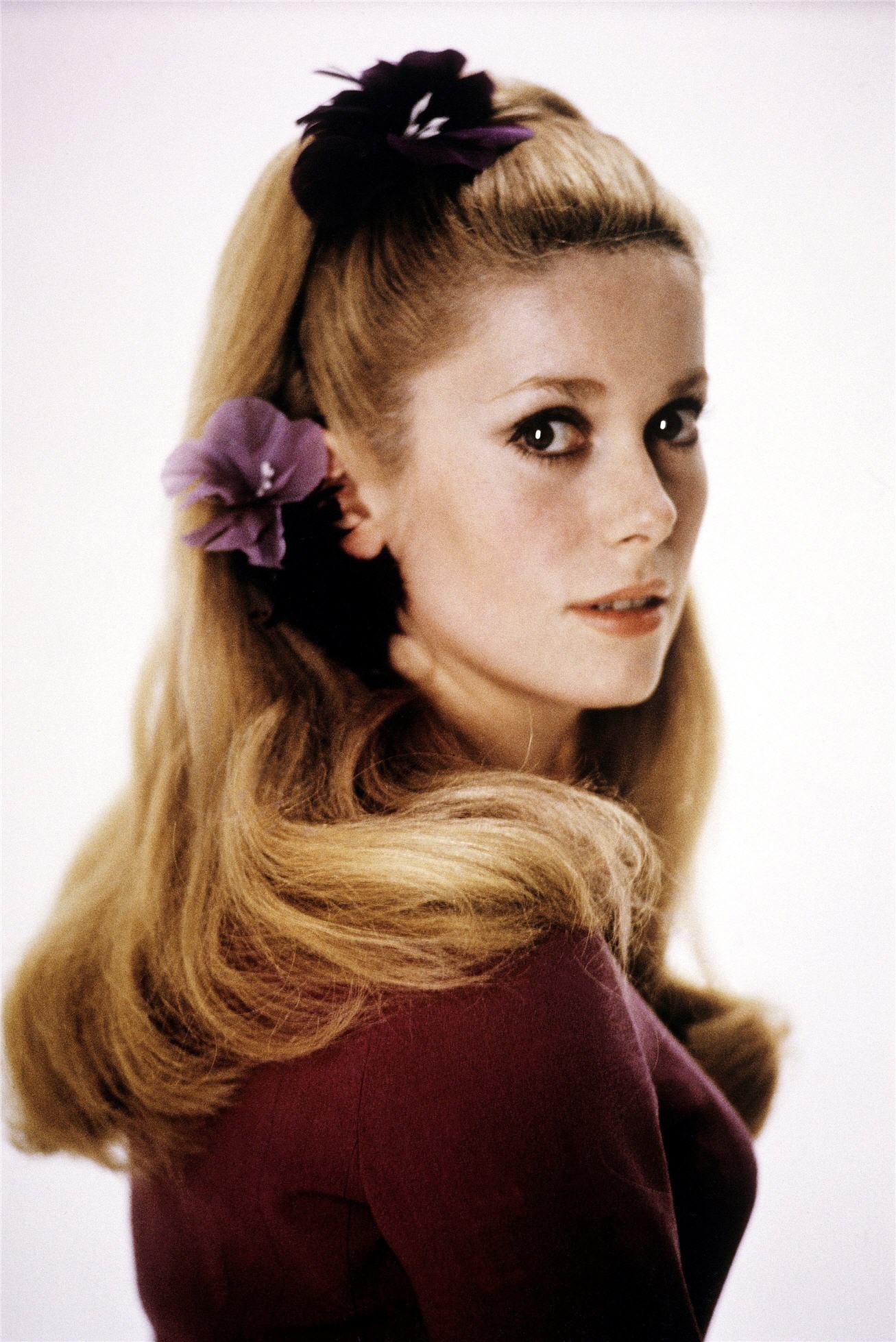 Catherine Deneuve photo gallery - high quality pics of Catherine