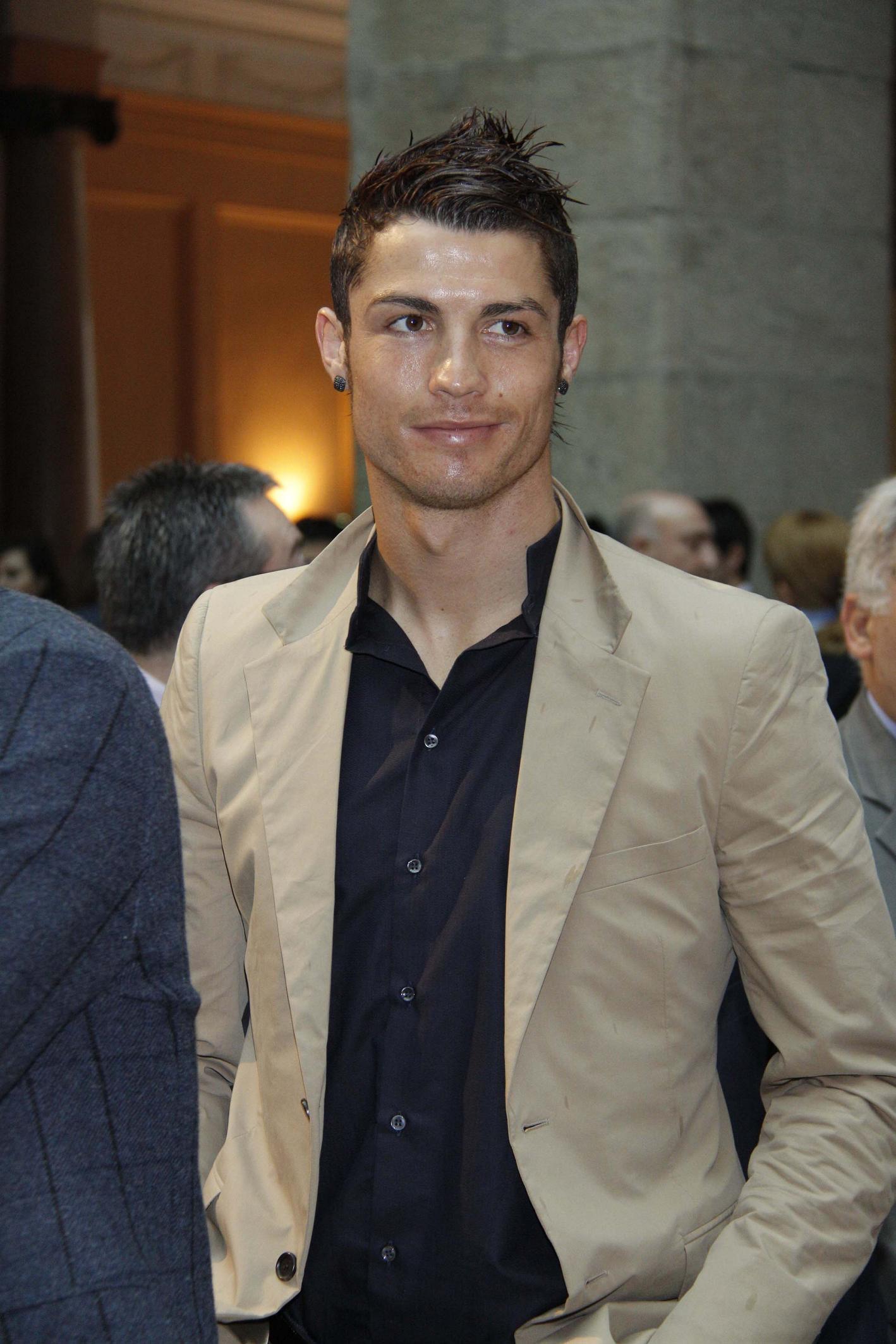 Cristiano Ronaldo photo 181 of 658 pics, wallpaper - photo #244292 ...