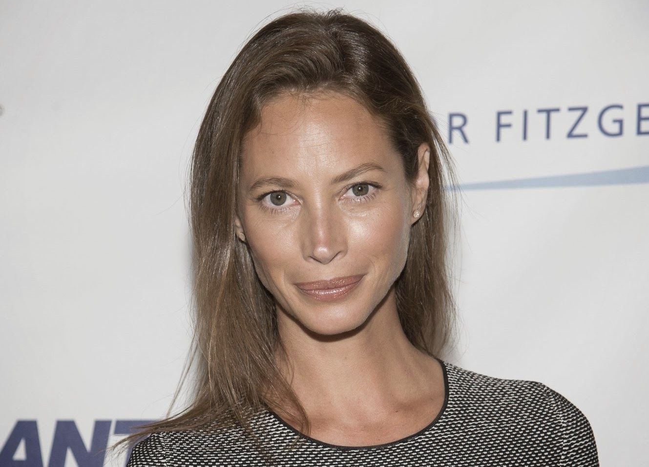 Number of votes: 2. There are 994 more pics in the Christy Turlington photo...