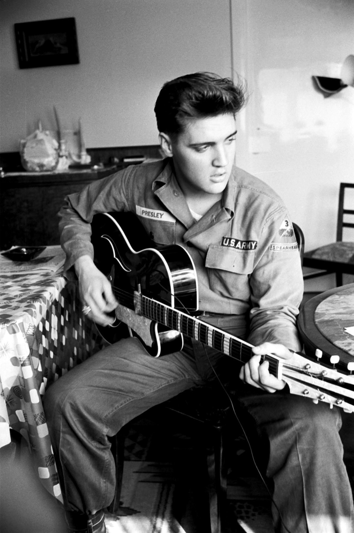 Elvis Presley photo 65 of 72 pics, wallpaper - photo #374631 - ThePlace2