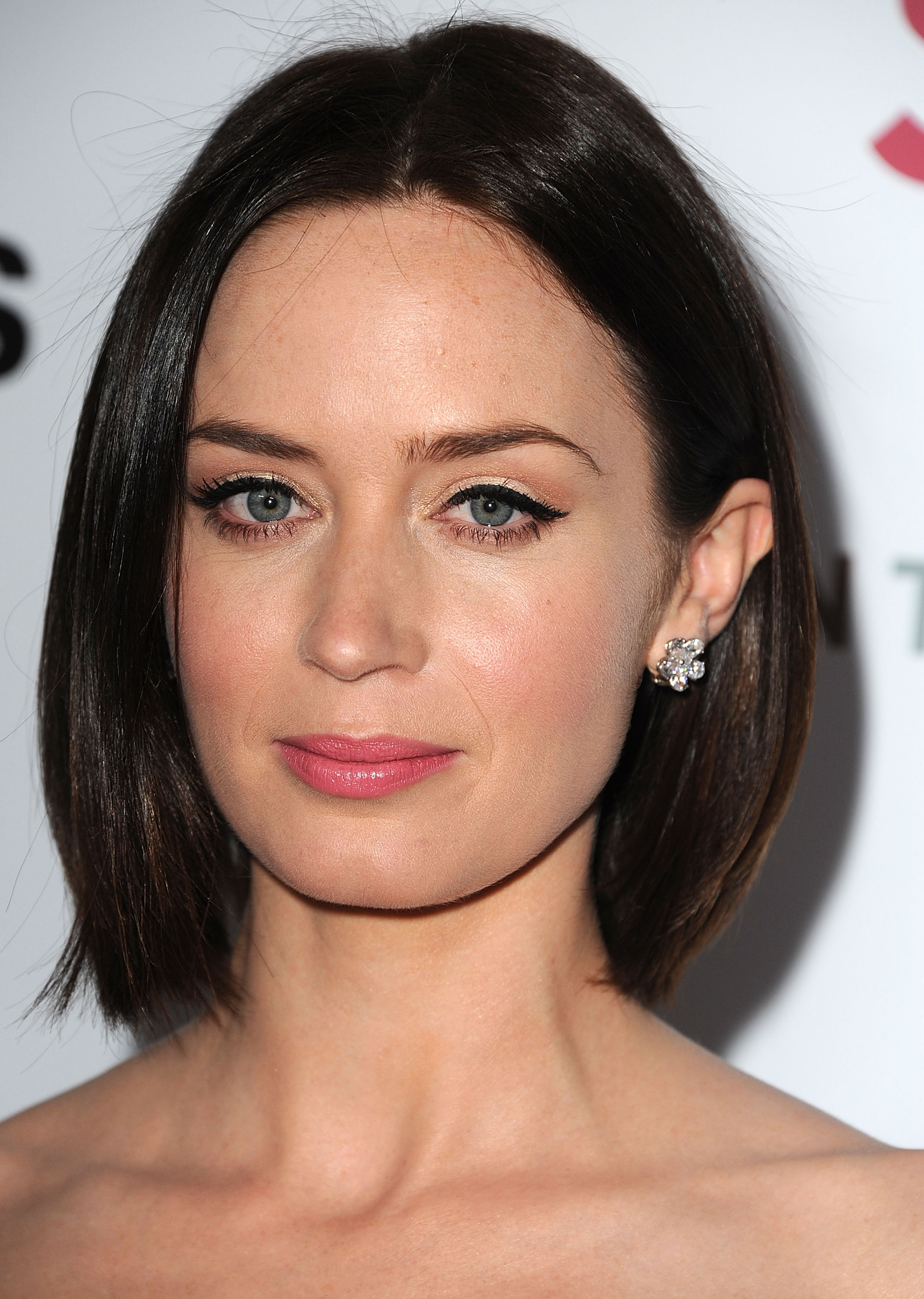 Emily Blunt photo gallery.