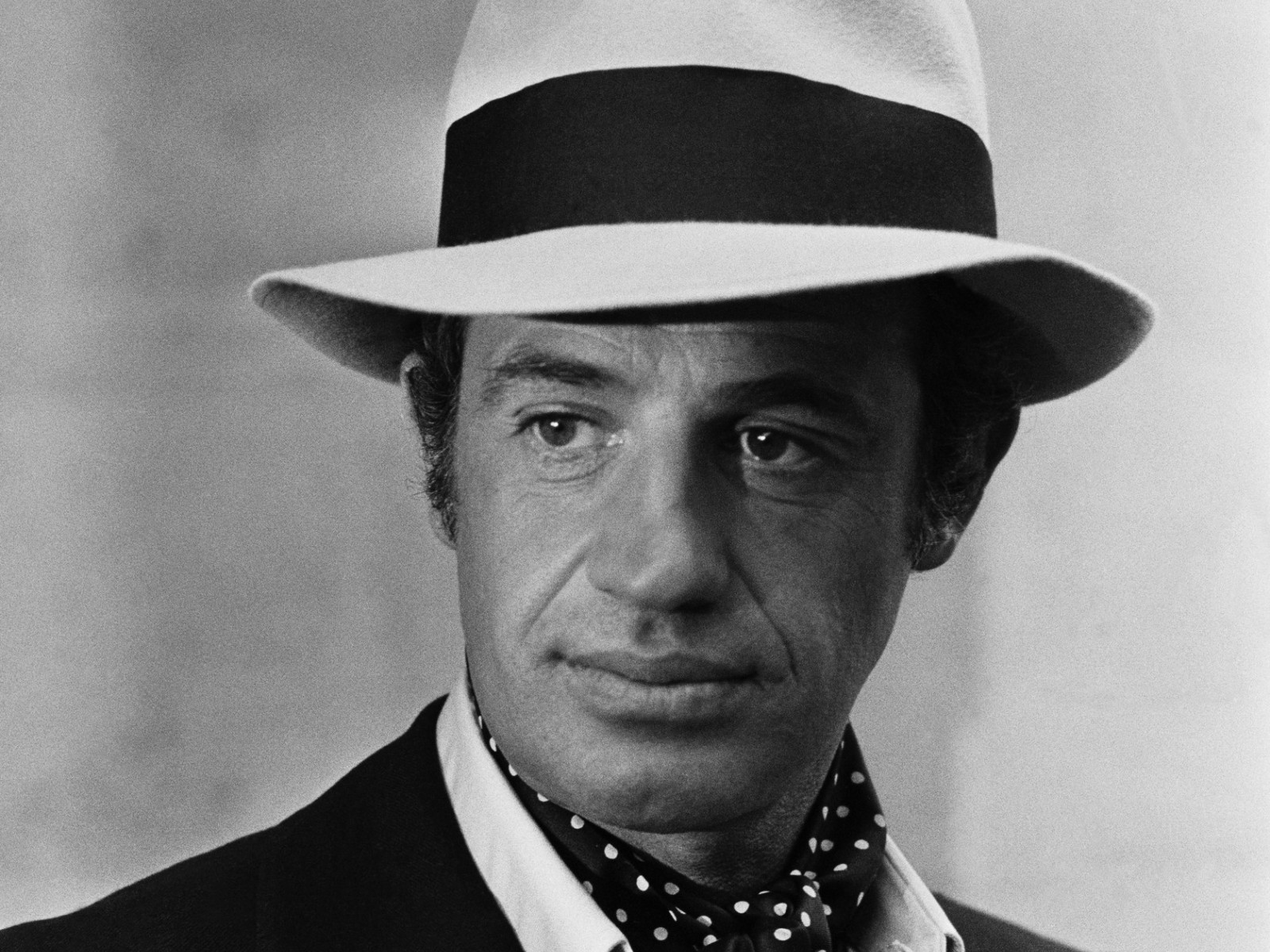 Jean Paul Belmondo photo gallery - high quality pics of Jean Paul