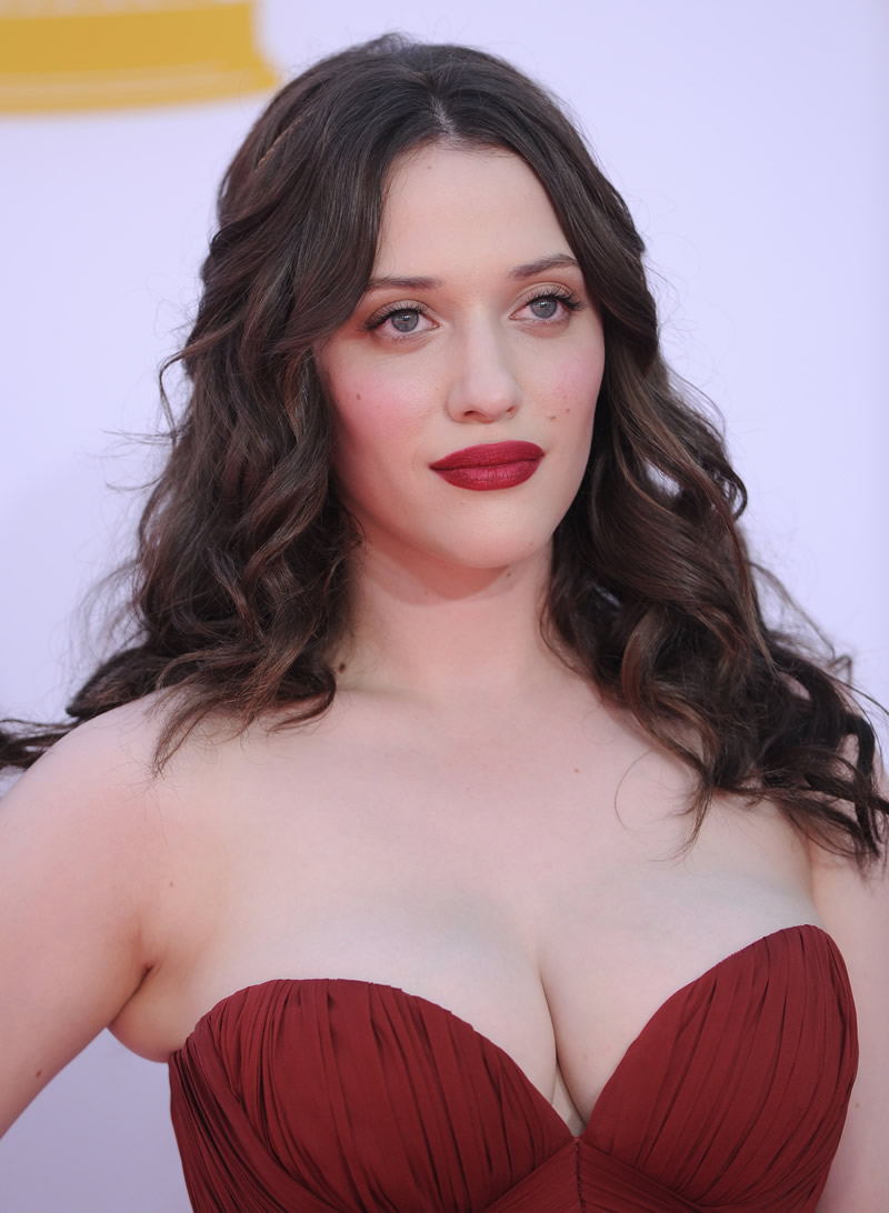 Kat Dennings photo gallery - high quality pics of Kat ...