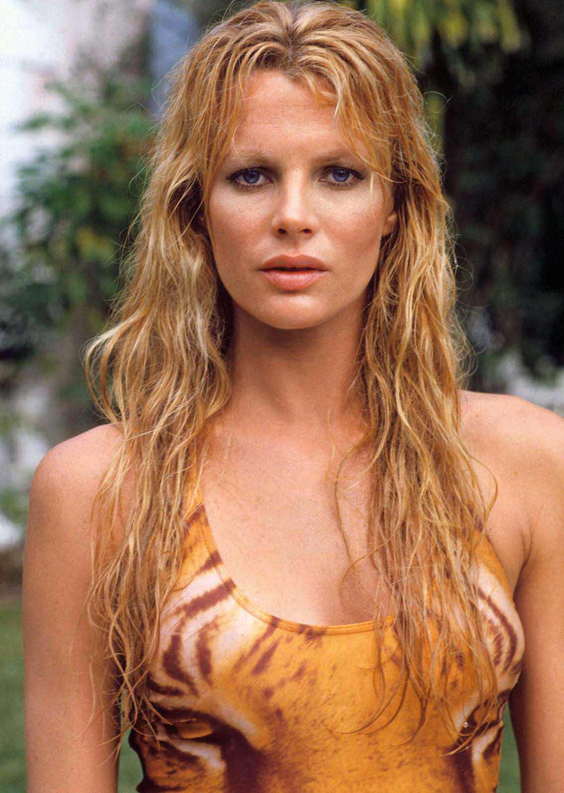 Photos of kim basinger recent Why Hollywood