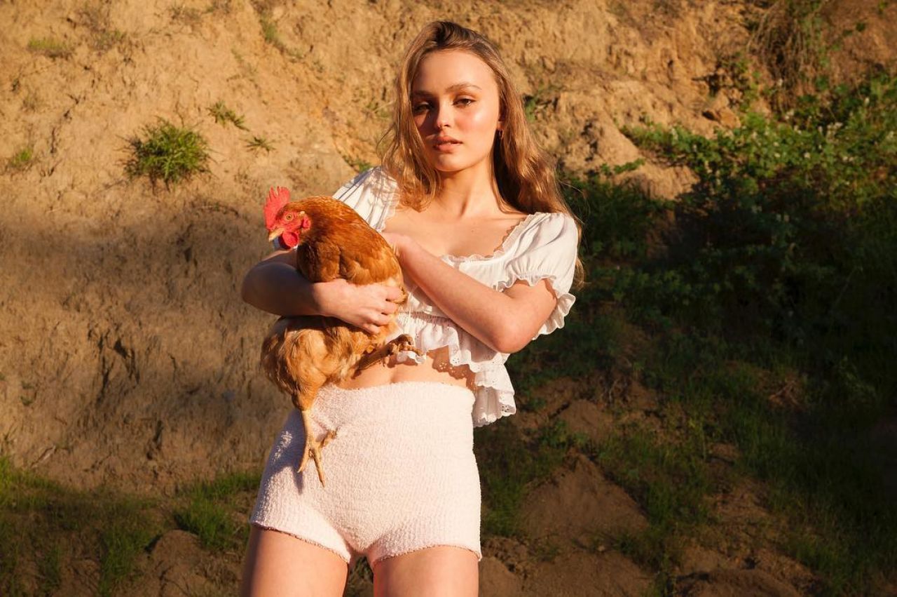 Lily-Rose Depp Topless