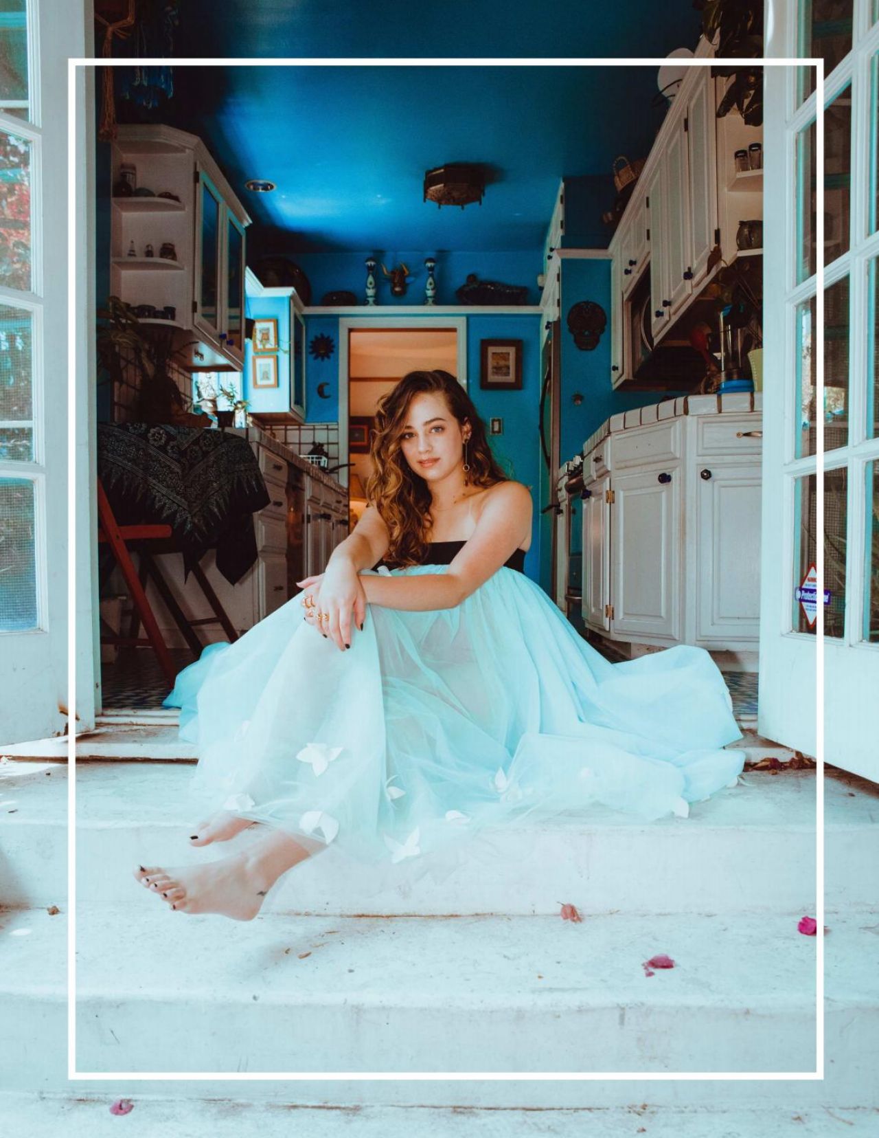Mary Mouser photo #1175048 theplace2.ru.