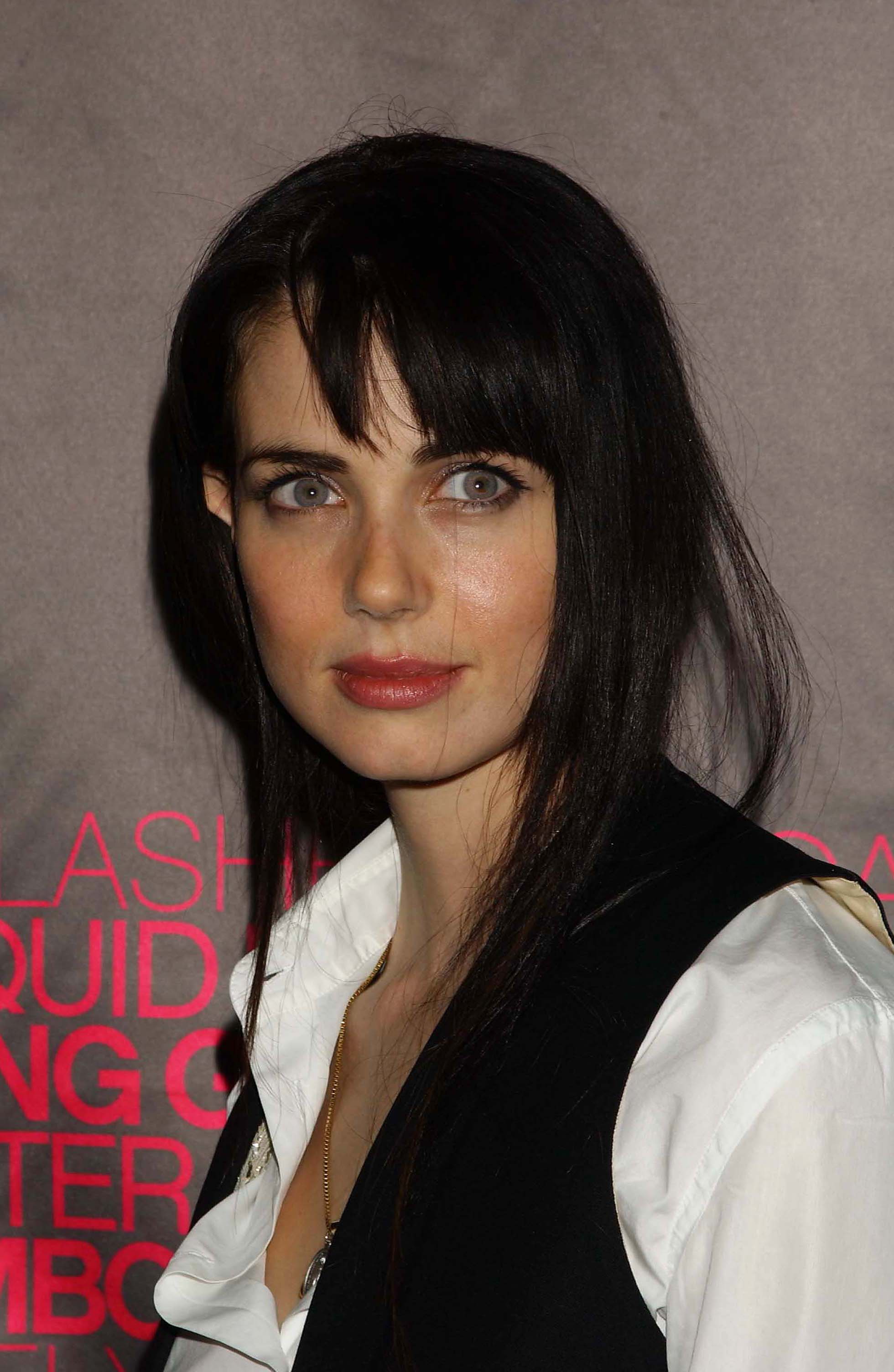 Mia kirshner photos