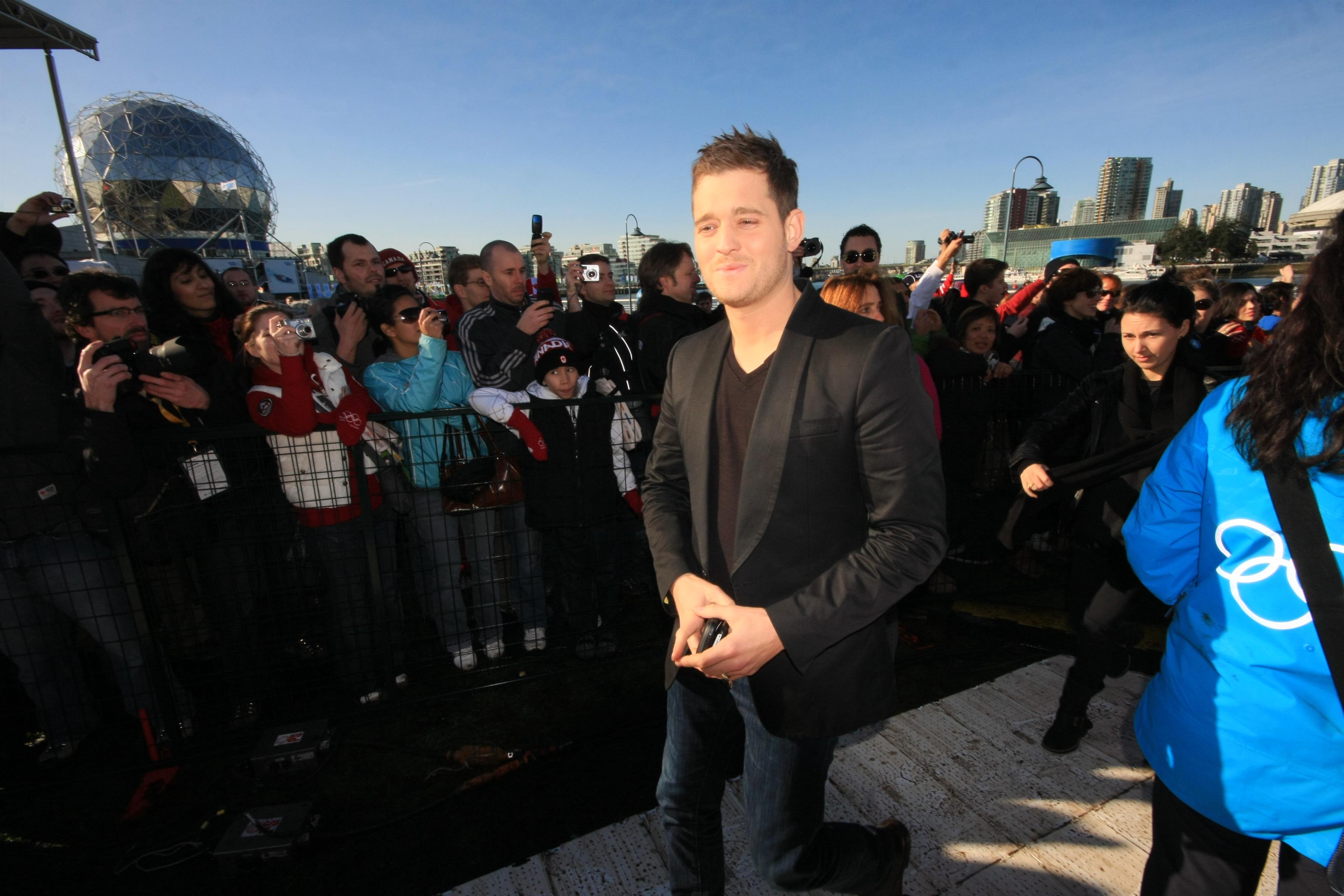 Michael Buble Photo 27 Of 44 Pics, Wallpaper - Photo #469994 - Theplace2