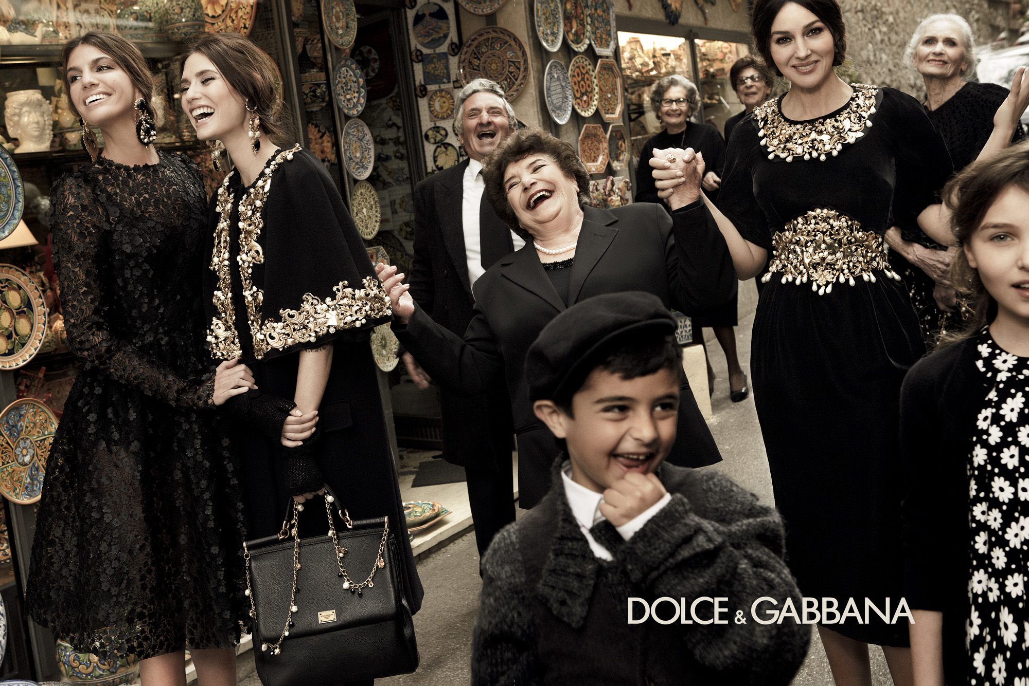 Песня dolce gabbana. Бьянка Балти Дольче Габбана семья.