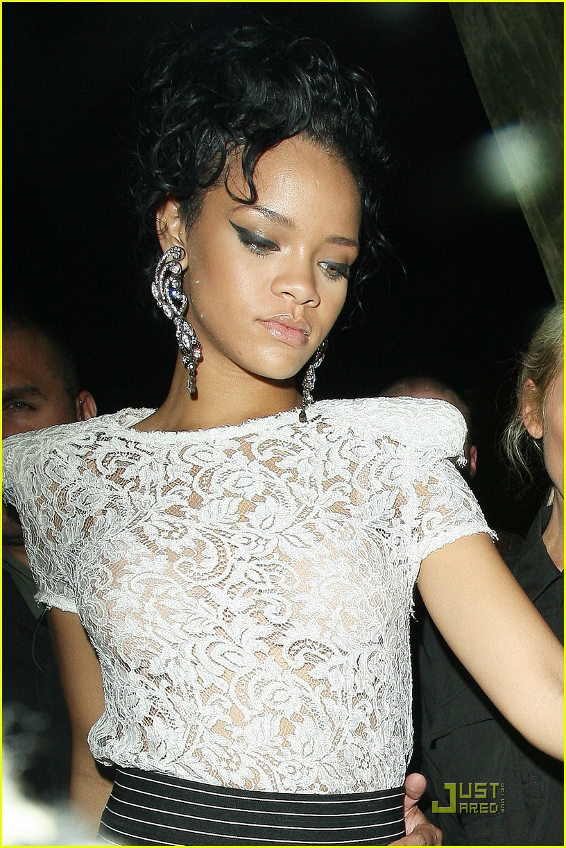 Rihanna photo 977 of 7821 pics, wallpaper - photo #142672 ...