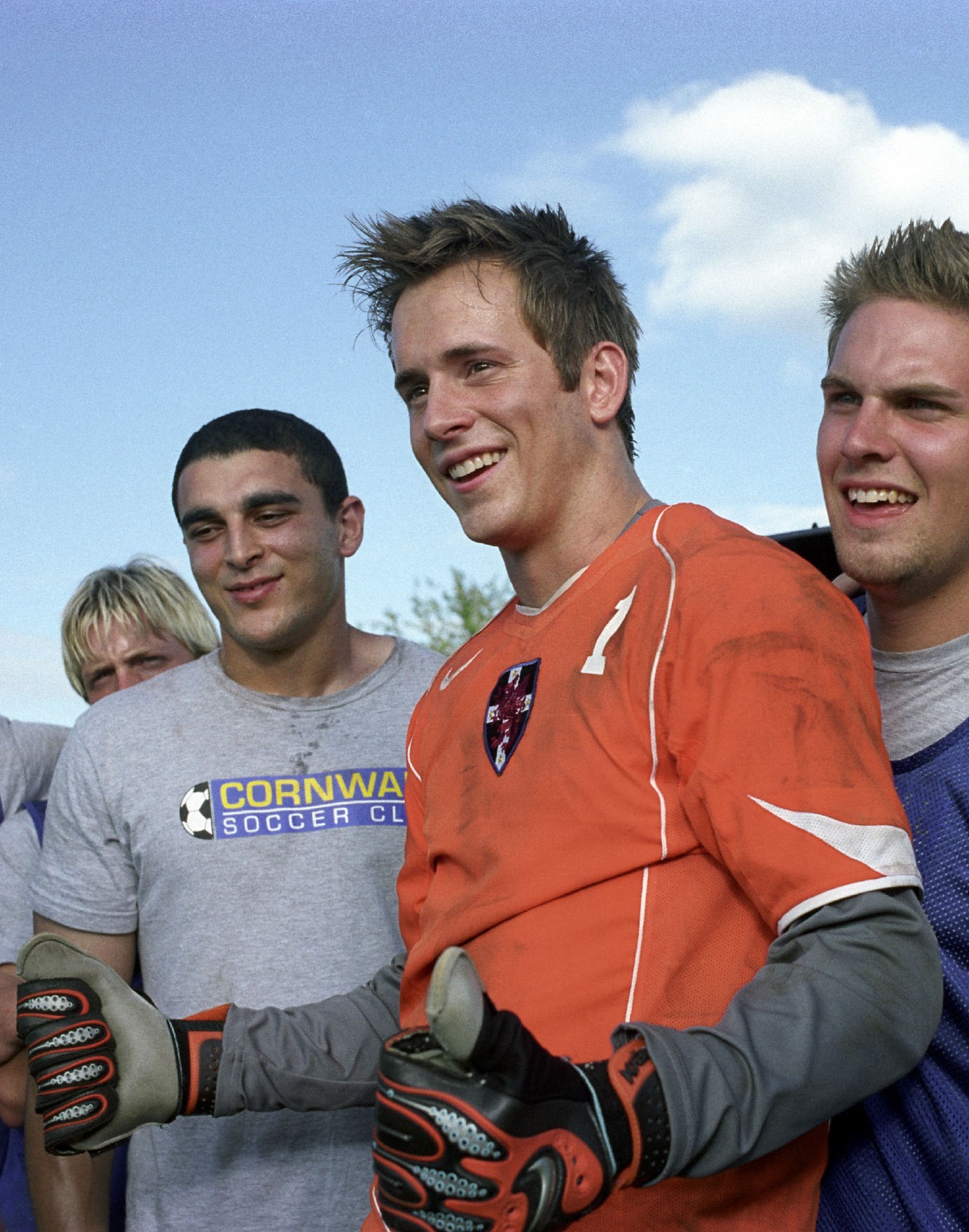 Robert Hoffman photo 36 of 40 pics, wallpaper photo 140828 ThePlace2