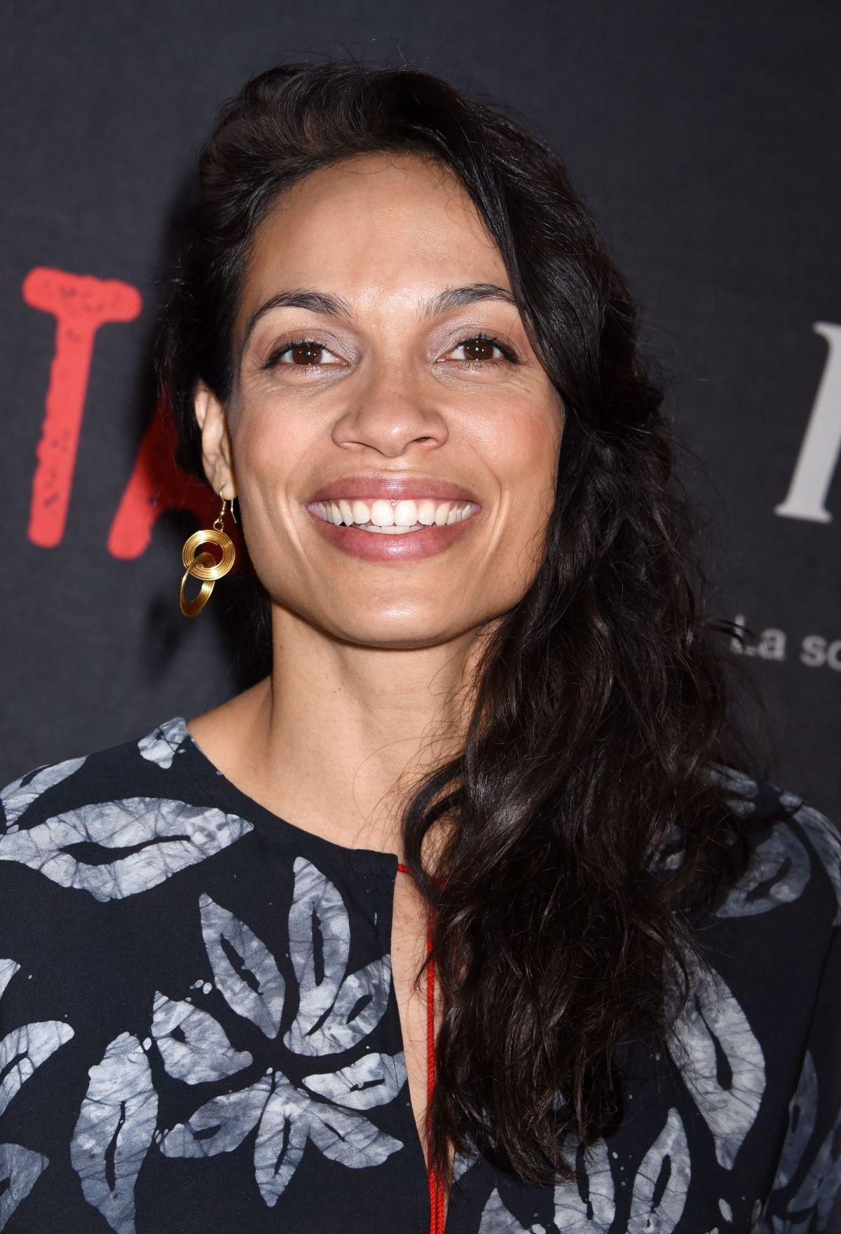 Rosario Dawson photo gallery - high quality pics of Rosario Dawson