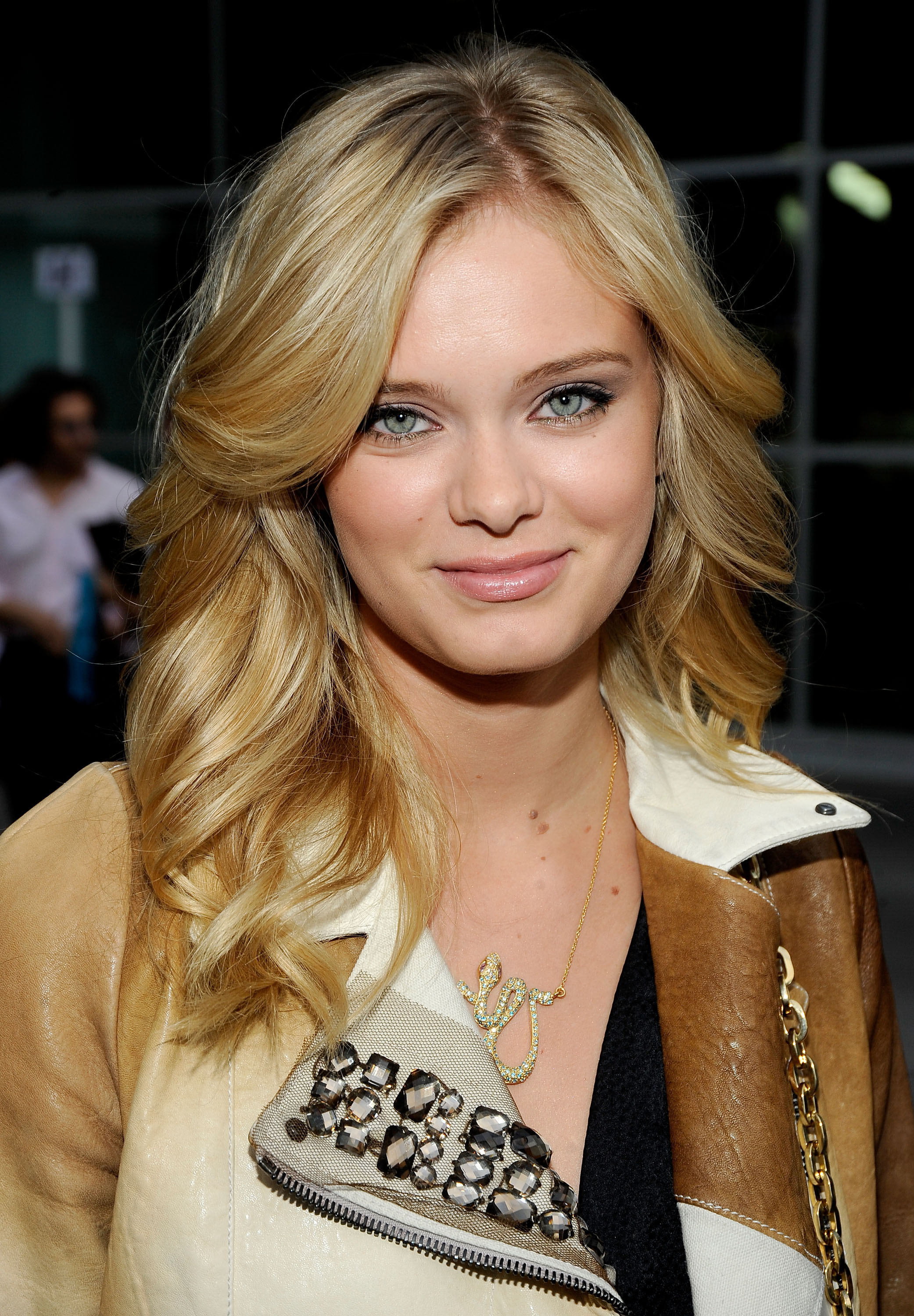 Sara paxton hot