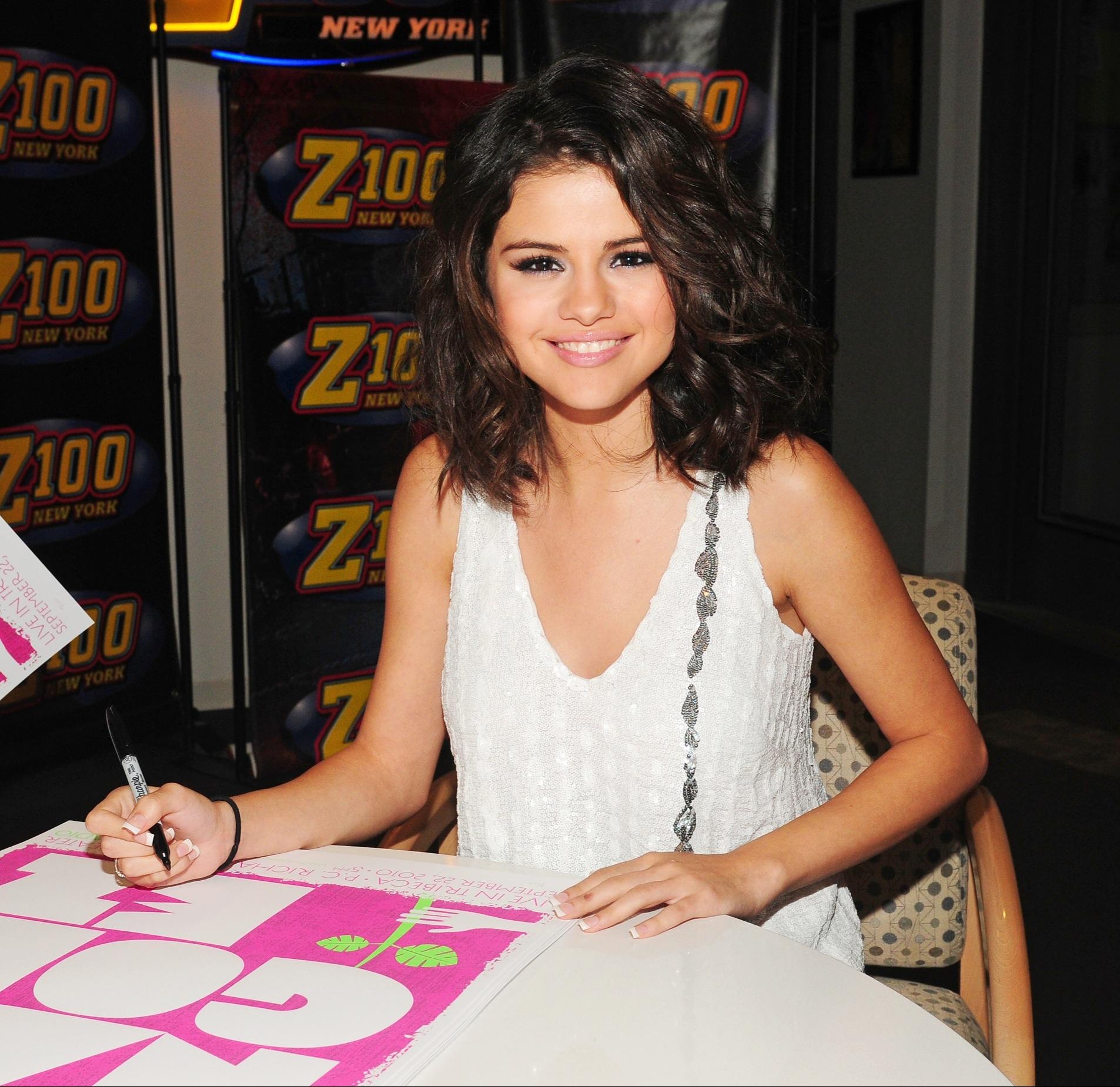 Photo of Selena Gomez #292092. 