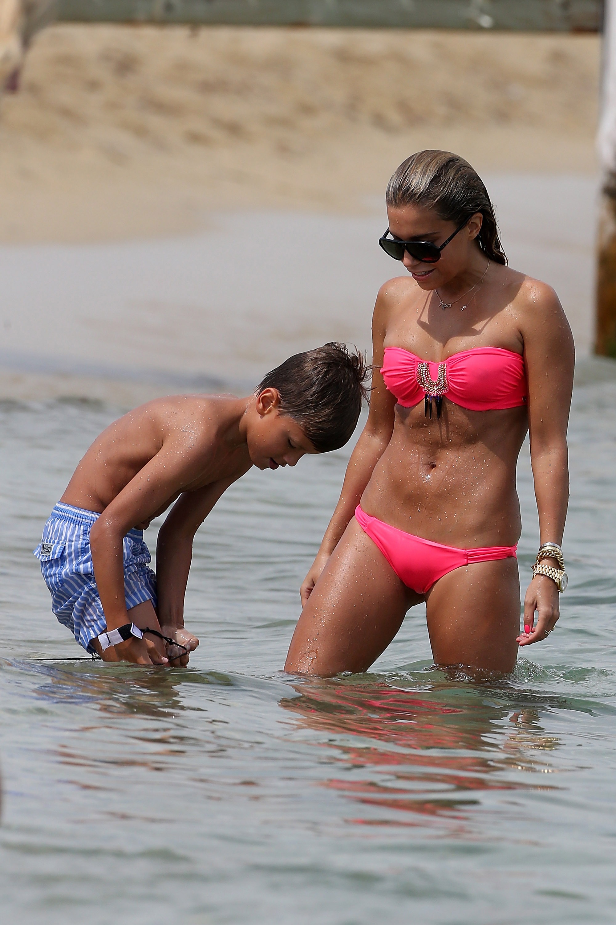 Sylvie van der vaart beach