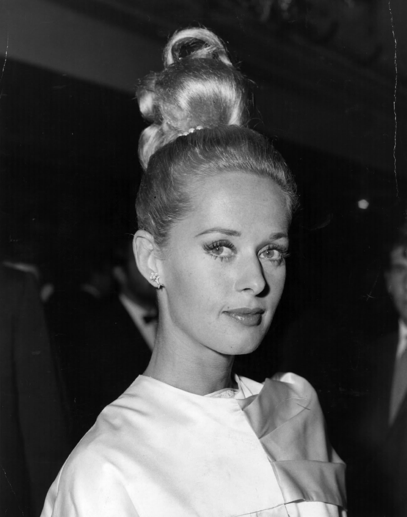 Tippi Hedren's Style Secrets: Discover the Timeless Elegance That Made Her a Hollywood Icon