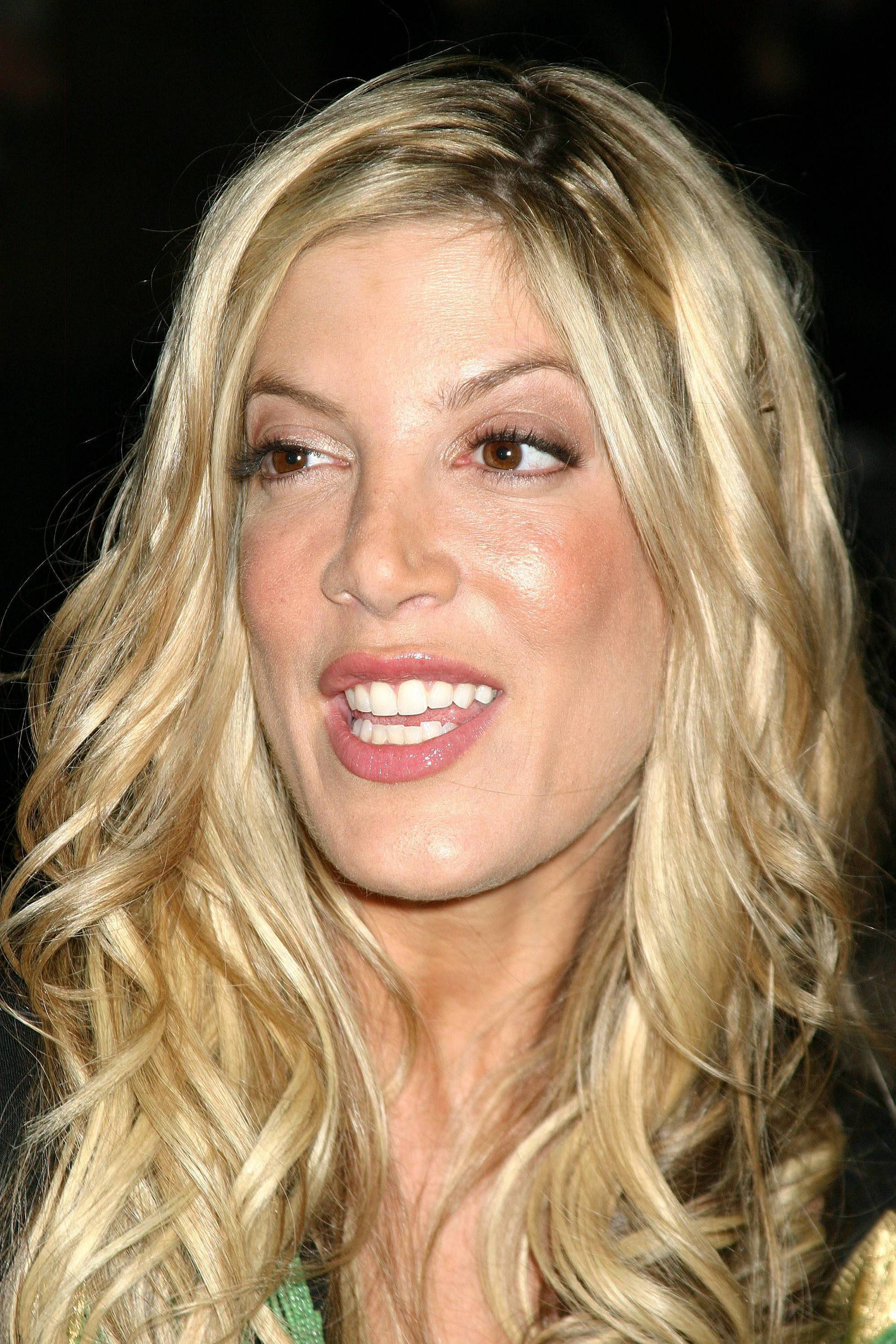 Tori Spelling photo 10 of 161 pics, wallpaper - photo #16211 - ThePlace22000 x 3000