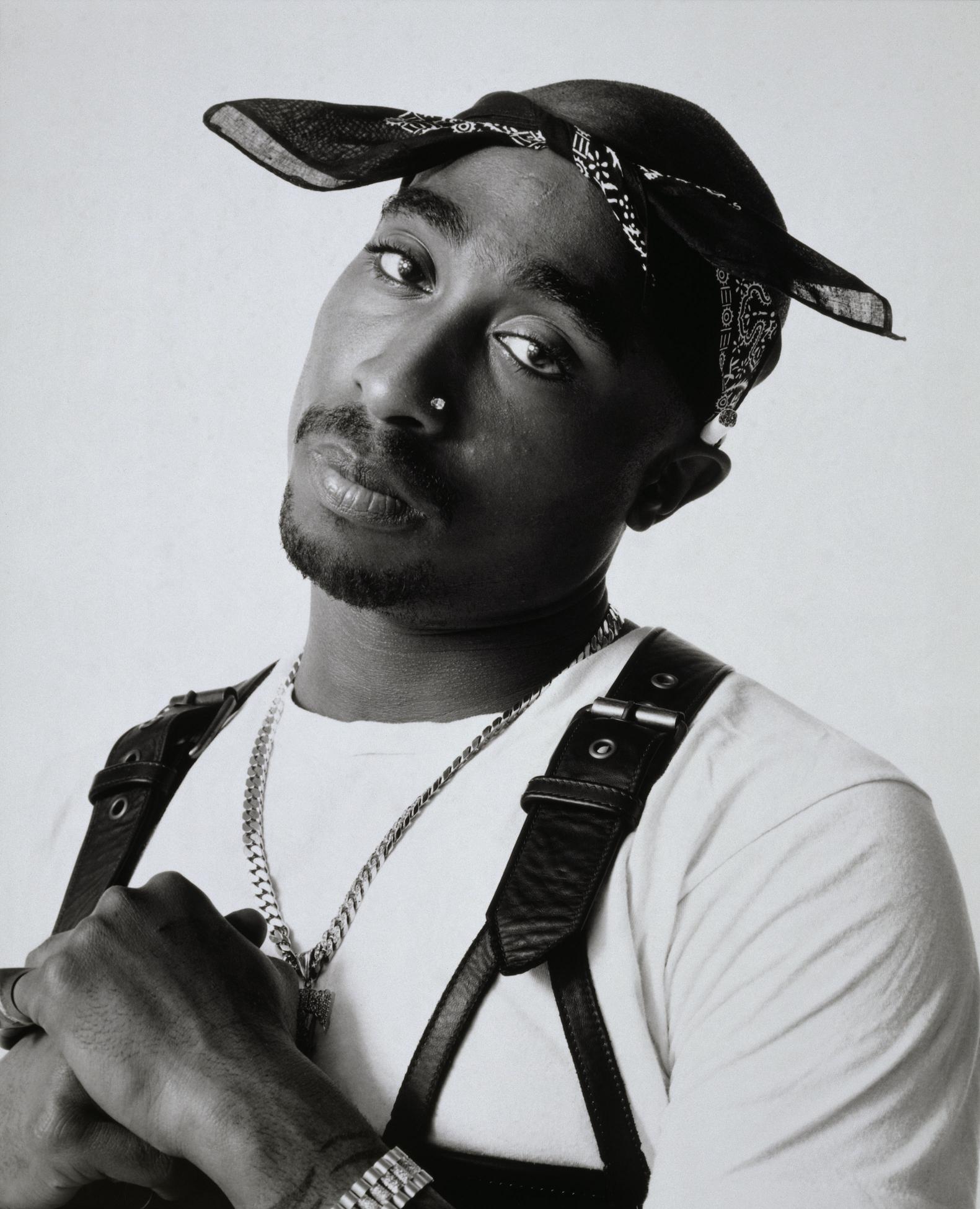 tupac-shakur-photo-29-of-34-pics-wallpaper-photo-249198-theplace2