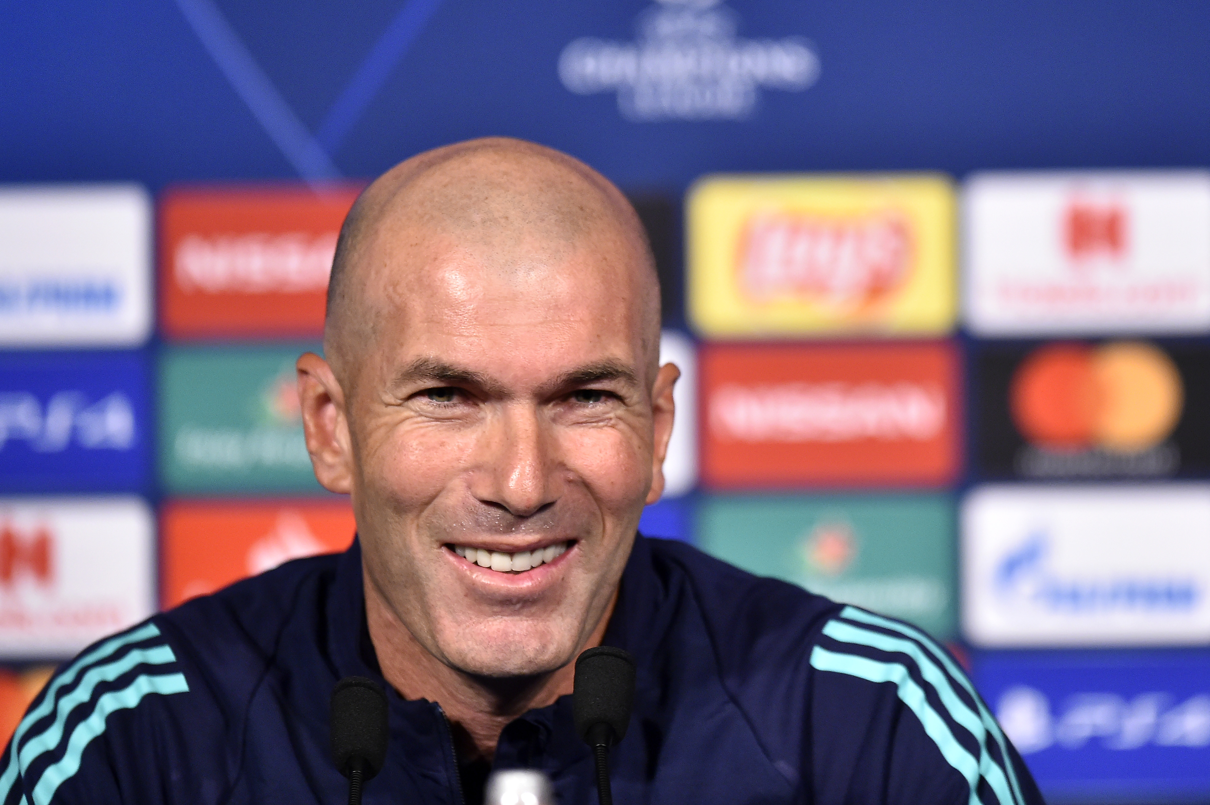 Zidane. Зинедин Зидан. Зидан футболист. Зинедин Зидан фото. Zidane 1994.
