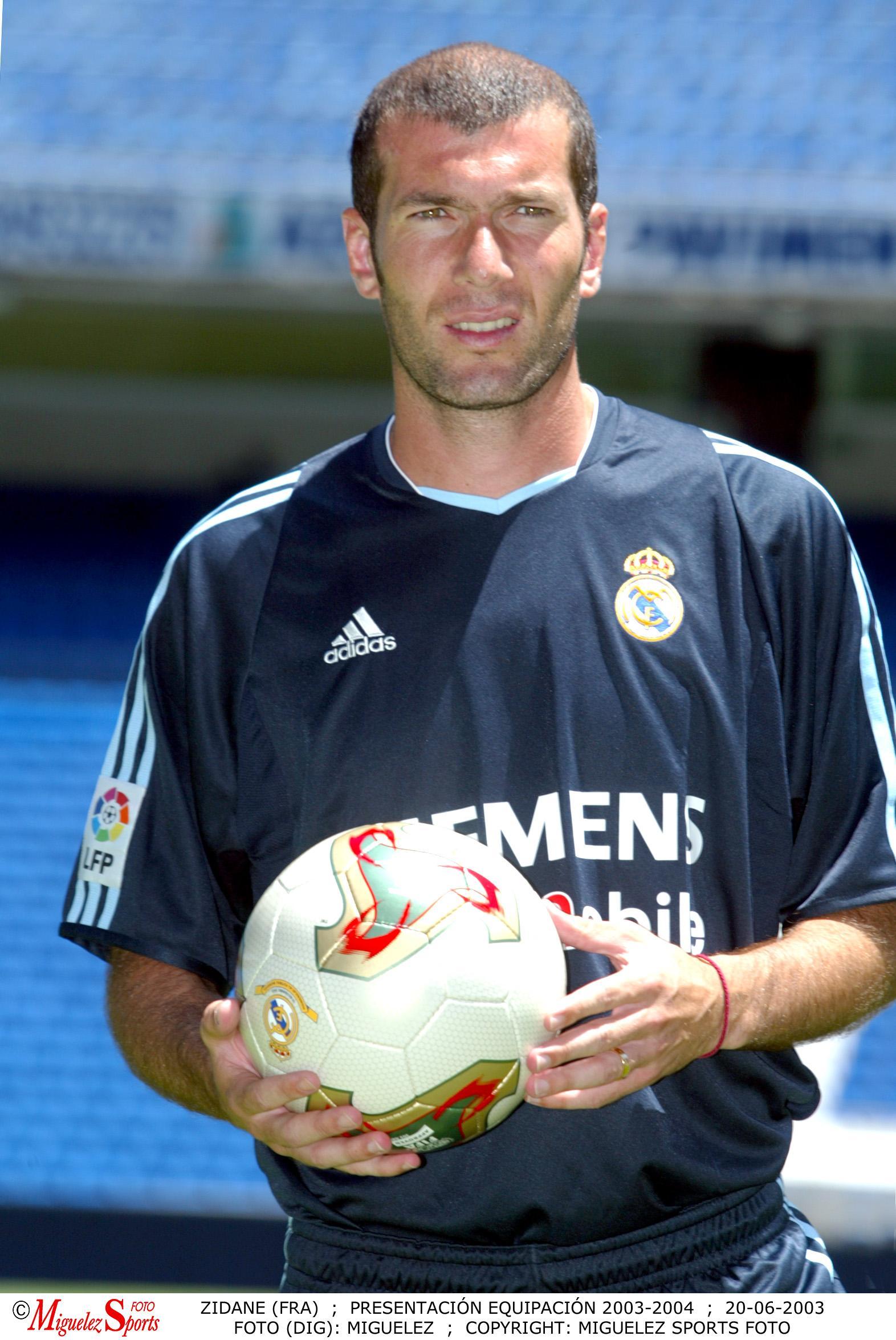 Zinedine Zidane photo gallery - high quality pics of Zinedine Zidane