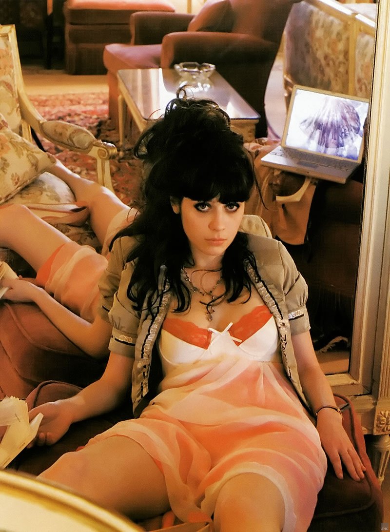 Zooey deschanel sexy hot