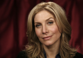 Elizabeth Mitchell photo #