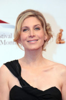 Elizabeth Mitchell photo #