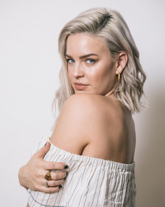 Anne-Marie pic #934298