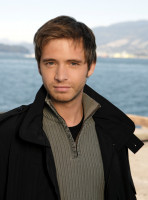 Aaron Stanford pic #934341