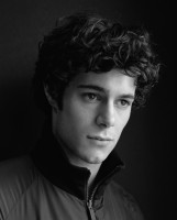 Adam Brody photo #