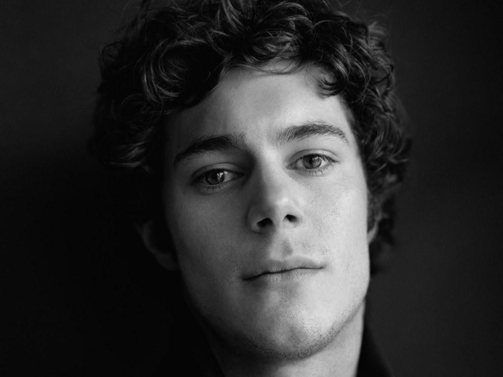 Adam Brody: pic #109825