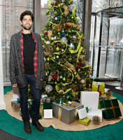 Adrian Grenier pic #655912