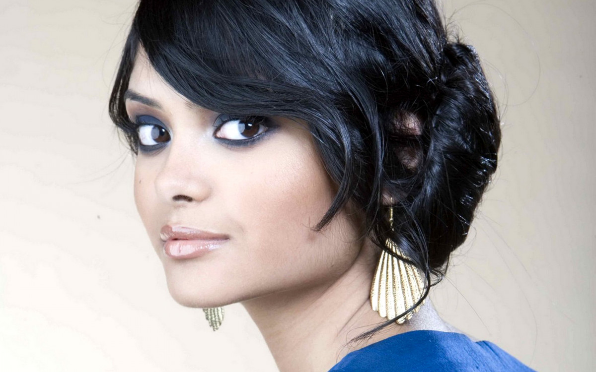 Afshan Azad: pic #345851