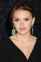 Aimee Teegarden photo #