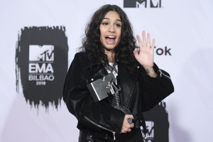 Alessia Cara photo #